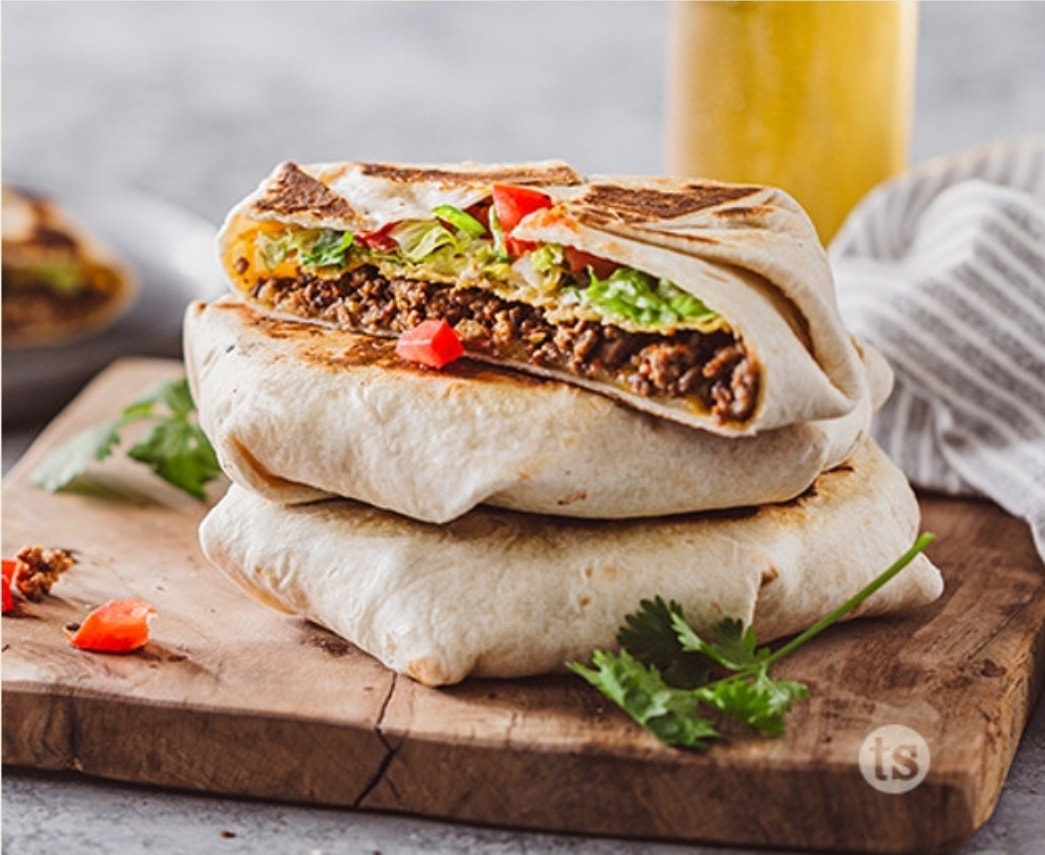 Beef roast? No.🤔Read why👇...
🌮🌯Crunch Wrap Supremes for dinner tonight!🌯🌮 This recipe featuring Mom's Favorite Taco Seasoning is so simple,  but so good! I served ours with the Returning Favorite Creamy Queso!
So,  you want to know why I didn't make the Balsamic Beef Roast which was on my menu for tonight? Because it disappeared from my freezer.  I had the slow cooker ready and couldn't find the roast.  Maybe it's at the lake. 🤣Haha! So,  next up on the menu was crunch wrap supremes.... and that was great too. 

 #mealplanningwithheather #TastefullySimple #eatathome #ilovefood #TeamFireworks #weeklymenu #menufortheweek #mealprep #mealprepclass #mealplan #taconight #mexican #familyfriendlymeal #quickmeals #quickrecipes #30minutemeals